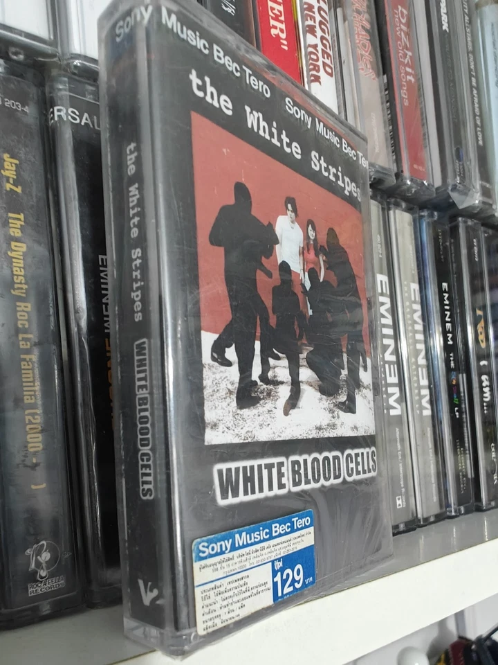 The White Stripes White Blood Cells FACTORY SEALED cassette album - Image 2 of 4