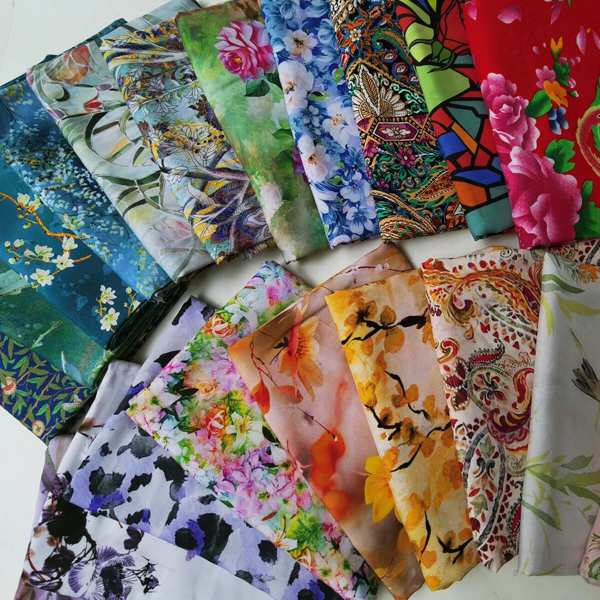 55'&lsquo;Wide By Yard Birds Floral Patchwork Rayon Fabric Voscose Soft 