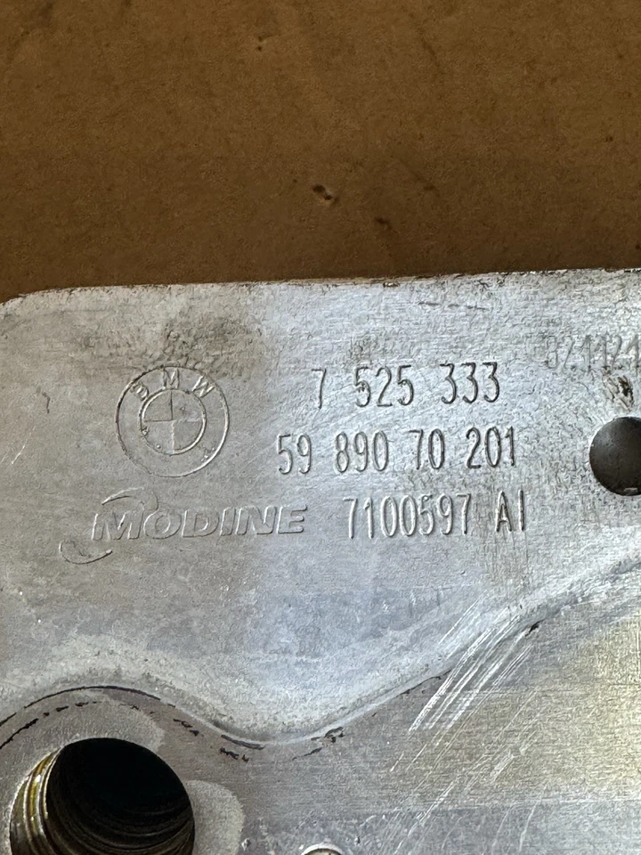 BMW X3 F25 2007-2017 enfriador de aceite de motor 7525333 OEM AK2201318 Foto 4 de 4