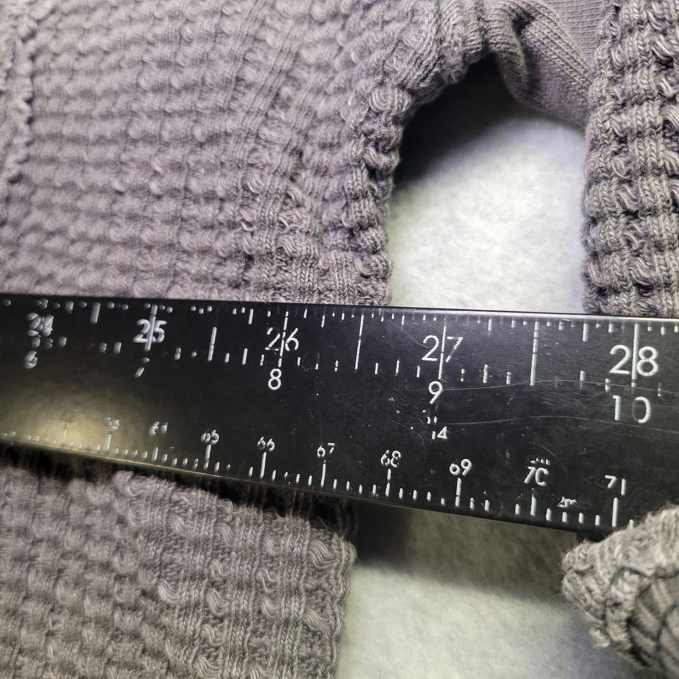 Sudadera para mujer American Eagle de gran tamaño Big Hug Waffle cuello redondo talla mediana Foto 2 de 4