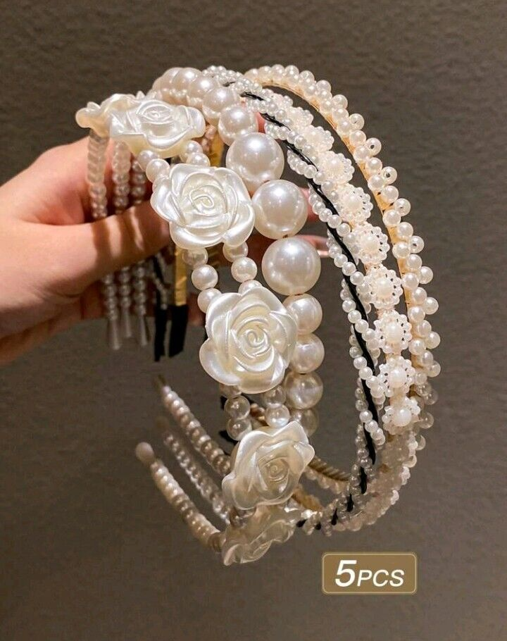 Hair clip, hair accessory, hair hoop, hair clips. Hair clip, hair accessory, hair hoop, hair clips.