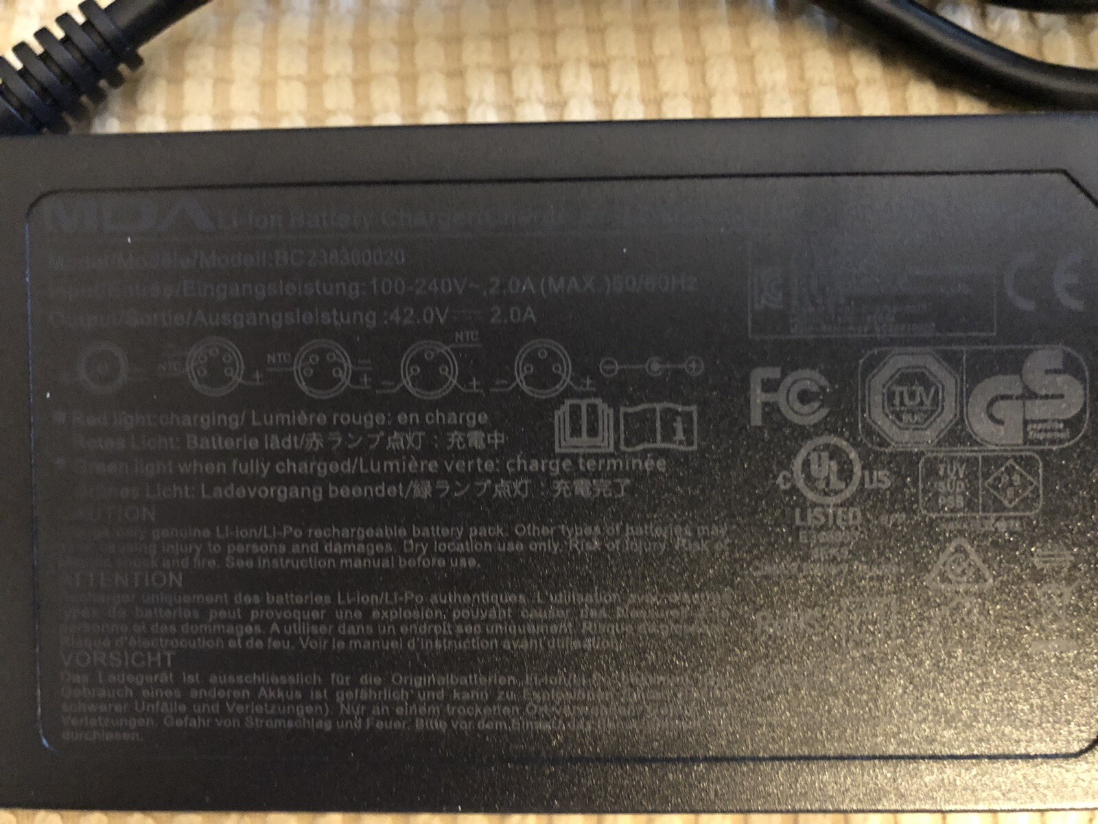 PowerSmart CM080L1002E.001 Batterie-Ladegerät (42V 2A für MDA