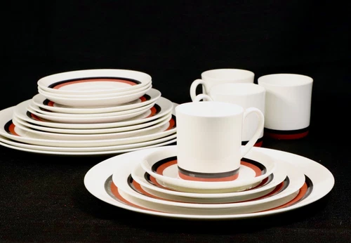 WEDGWOOD SUSIE COOPER DESIGNS INDIAN SUMMER, MCM, 4 - 5 piece place setting