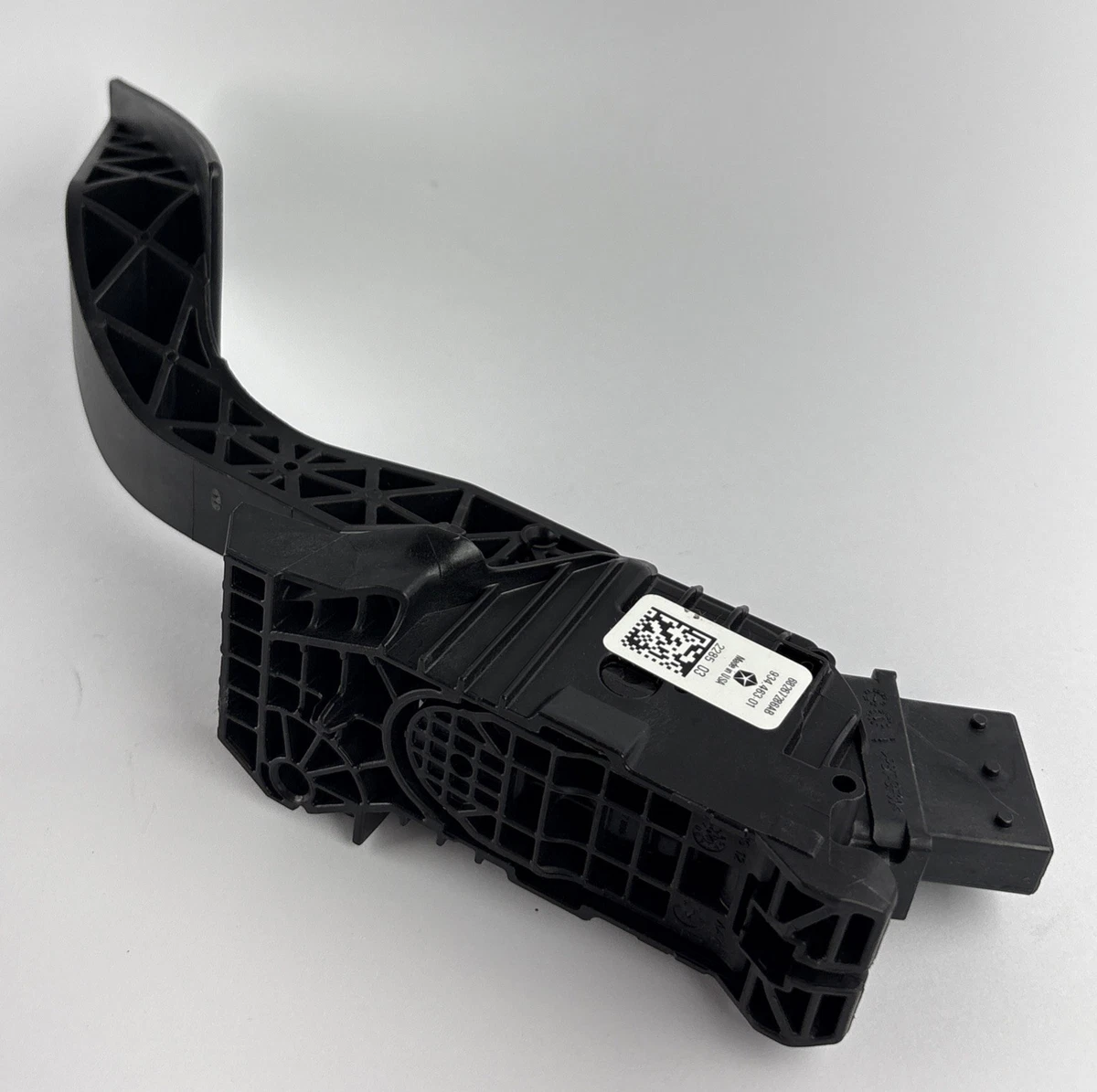 Genuine Mopar Accelerator Pedal 68267286AB photo 4