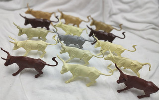 Vintage Marx Western Playset Herd of Longhorn Figures Group of 15