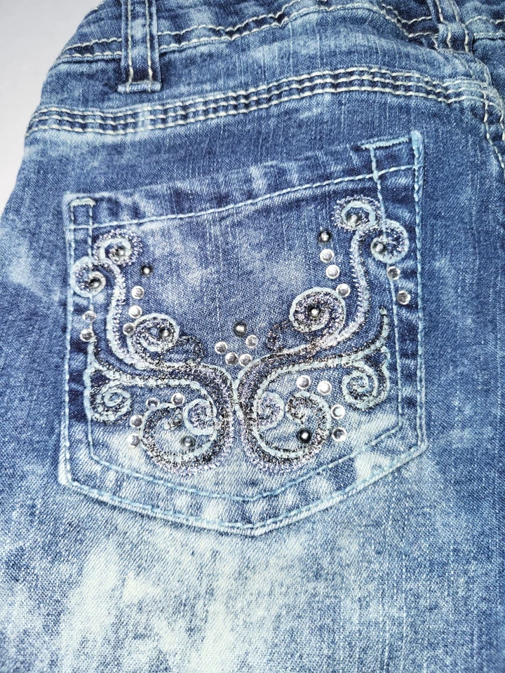 Mudd Girls Light denim Jeans Size 6 Slim Straight 22x18 - Image 4 of 4