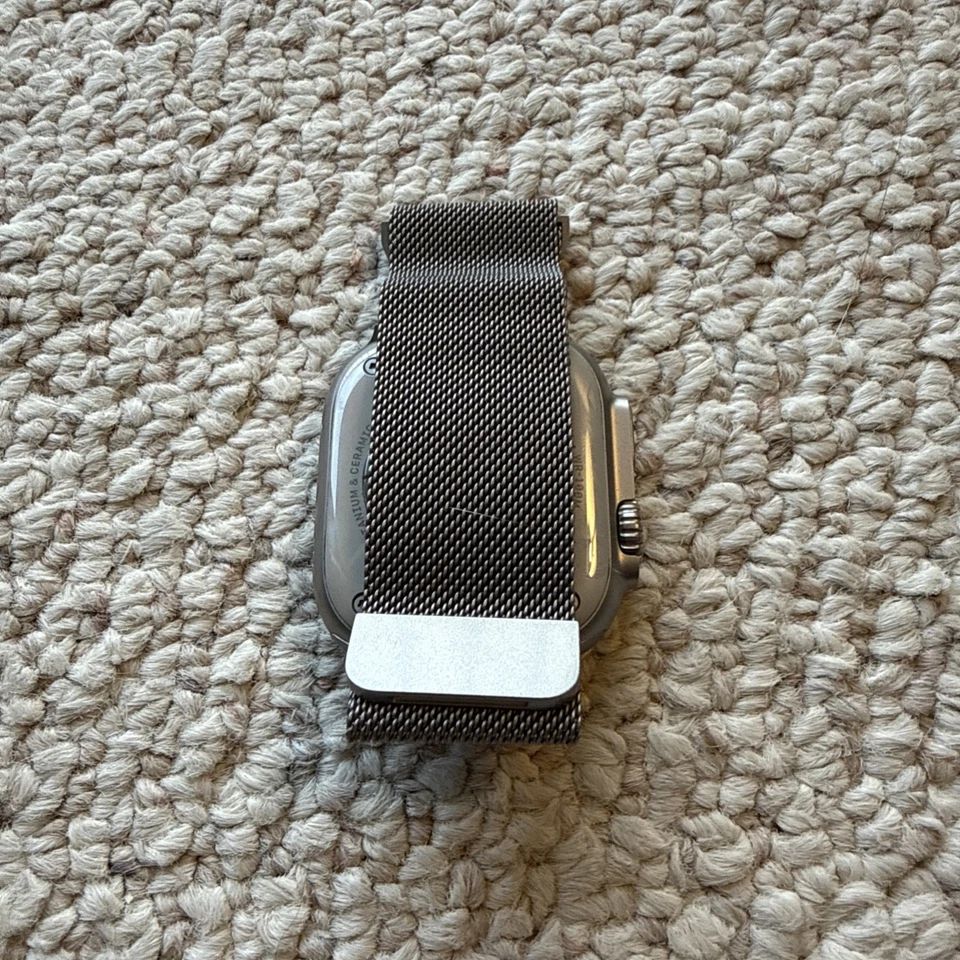 Apple Watch Ultra 49 mm - Usado / 100 % salud de la batería Foto 4 de 4