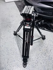 Manfrotto 546B Tripod with carry bag