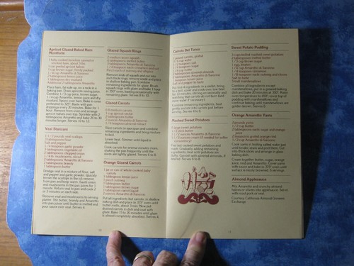 VTG YOUR AMARETTO DI SARONNO GOURMET SECRETS COOKBOOK SC 1974 Mint - Picture 3 of 4