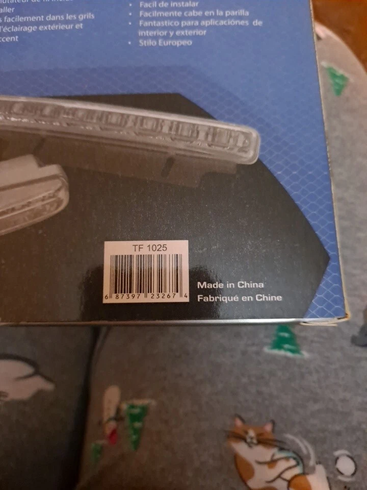 Paquete Dodge Magnum 2006 parrilla plateada, chip de rendimiento, luces LED Eurolite Foto 4 de 4