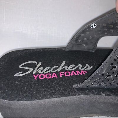 SKECHERS Yoga Foam ブラックサンダル NEW Skechers Women's Yoga Foam CALI Vinyasa Flip Flop