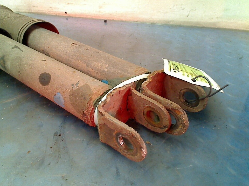 AMORTISSEURS ARRIERE (LA PAIRE) Hyundai iX35 (LM) SUV 2.0 16V (G4KD