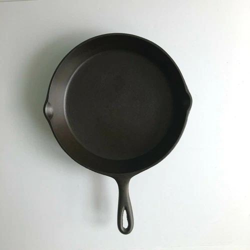 Vintage # 7 3-Notch LODGE Cast Iron Skillet, Sits Flat-1940's-1960's