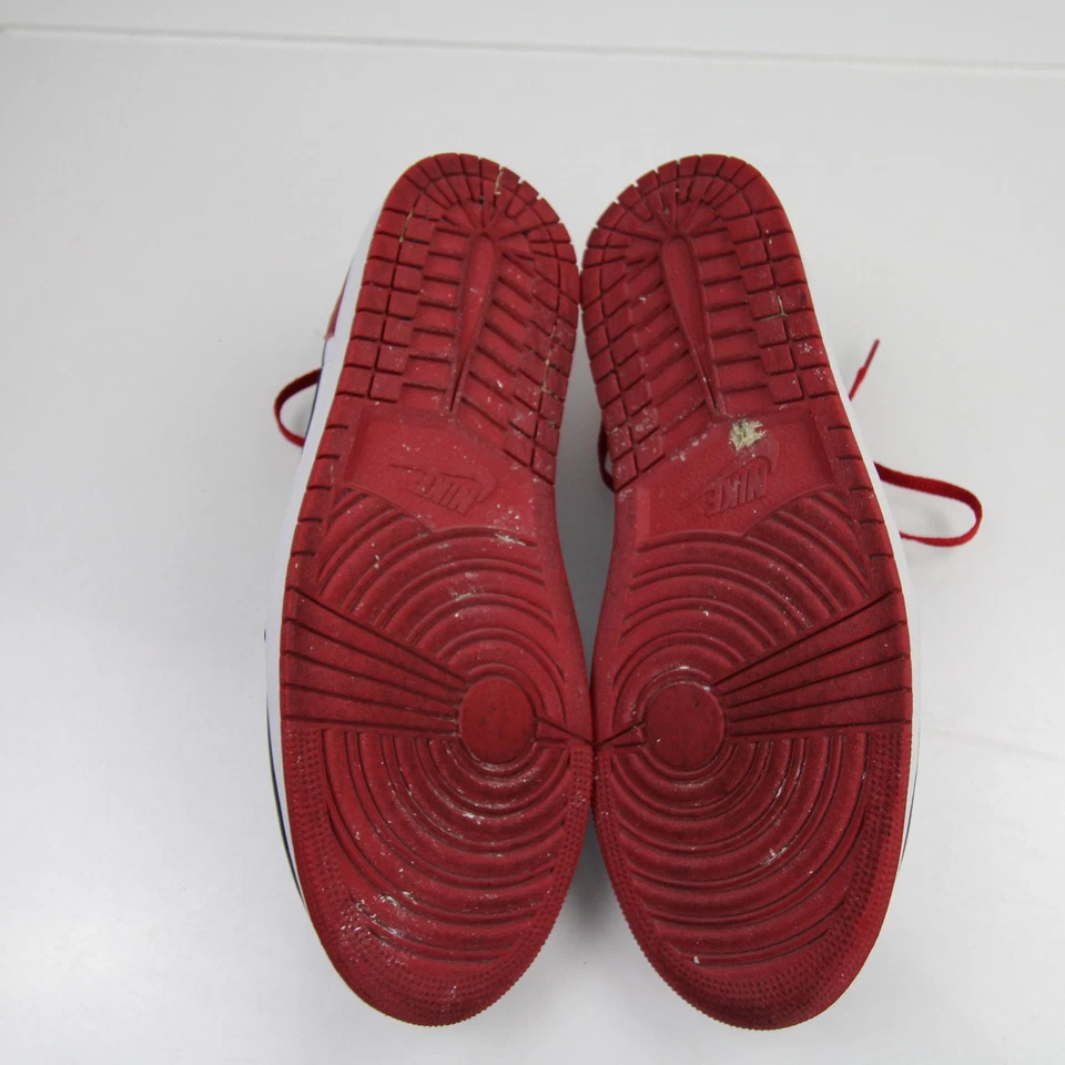 Air Jordan Basketball Shoe Men's White/Dark Red Used - Image 4 of 4