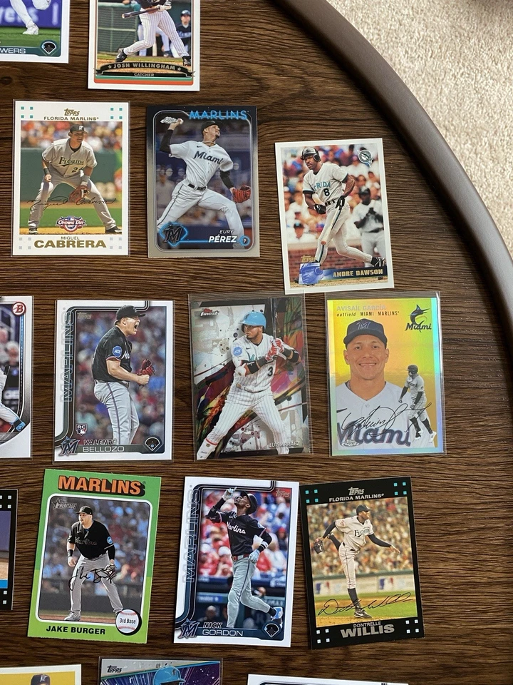 50 张卡迈阿密马林鱼队套装美国职棒大联盟棒球卡散装明星新秀插入 — 第 4/4 张图片