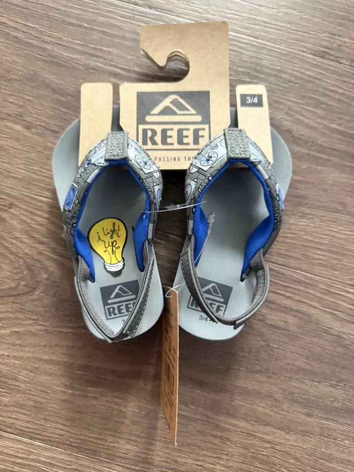 Sandalias Convertibles Reef Kids Lil Ahi Estampado Gris Robot Talla Niños 3/4 NUEVAS Foto 2 de 4