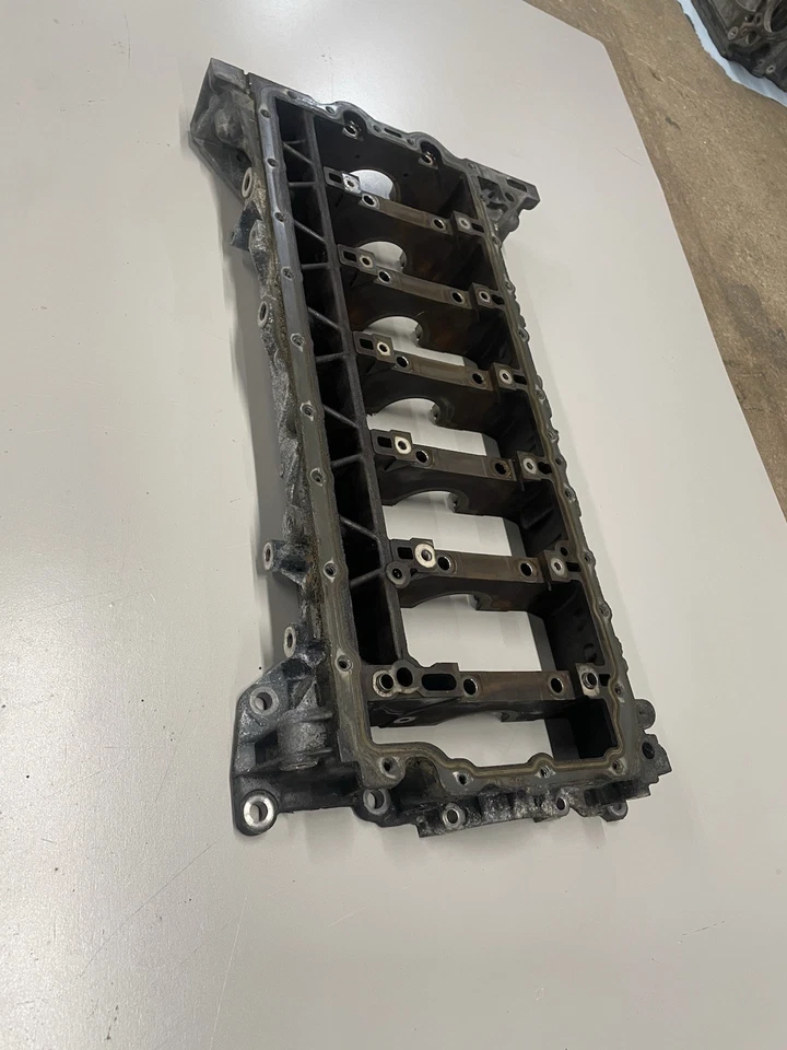 BMW E90 323i N52B25 Lower Block Bed Plate Bottom Half Crank Housing - Image 2 of 4