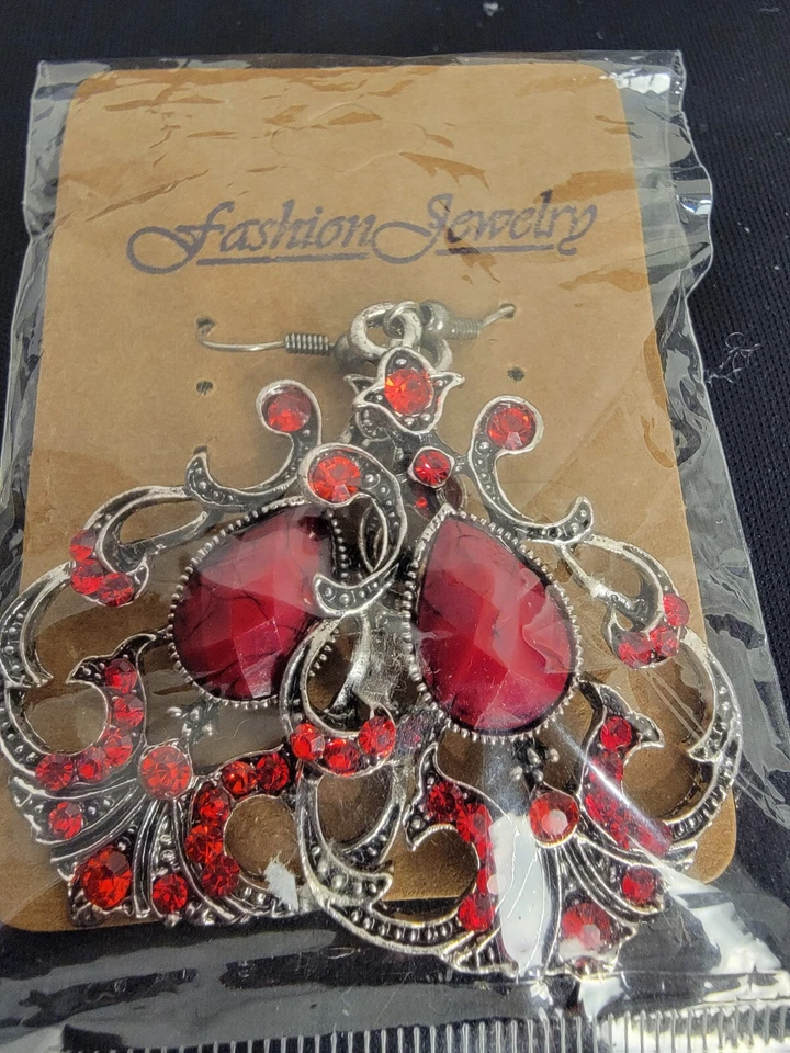 RUby CORUNDUM Red stone and crystal earrings. New! 2.5 dangle pewter vintage - Image 3 of 4