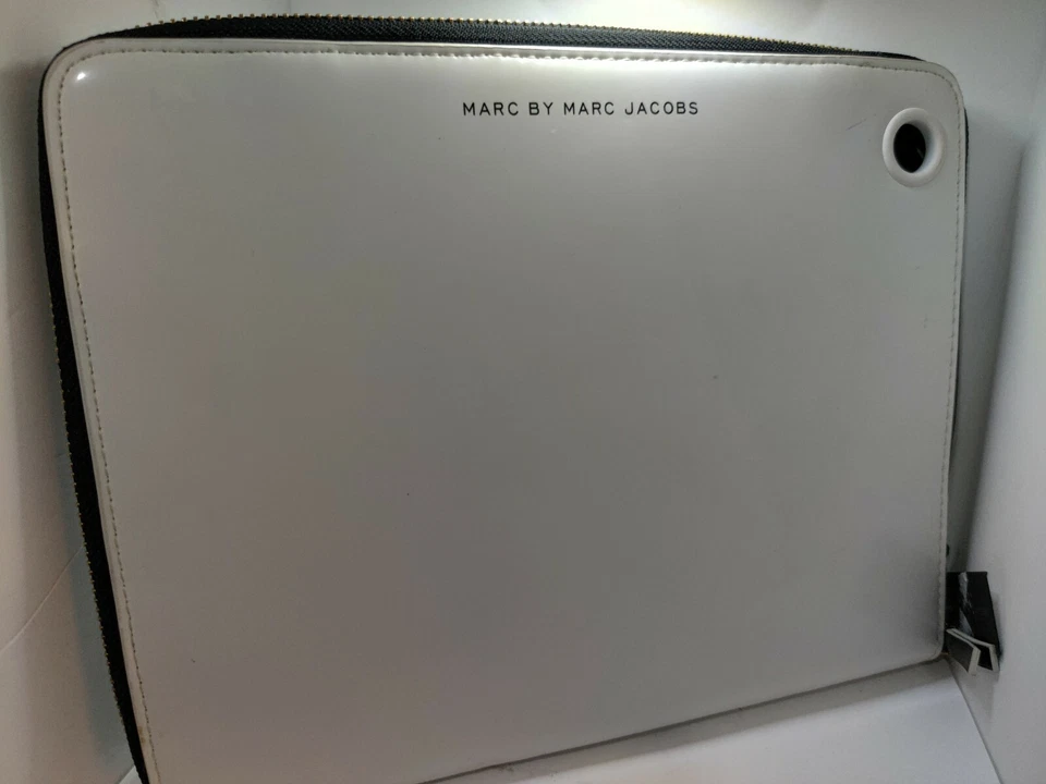 Marc by Marc Jacobs iPad case m6131053 with tag - Image 2 of 4