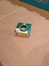 CR SKF Radial Shaft Seal 8700