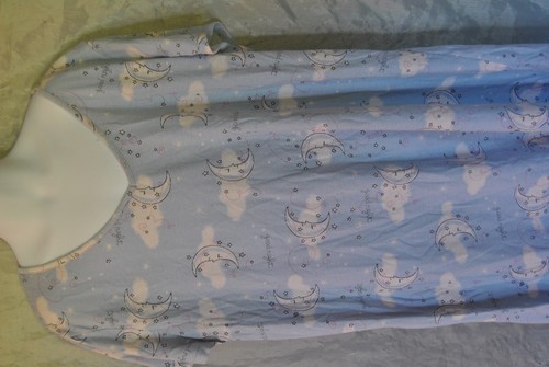 Kids Sleepwear by Secret Treasures Size (6-10), Blue with Moon's & Stars - Picture 5 of 12