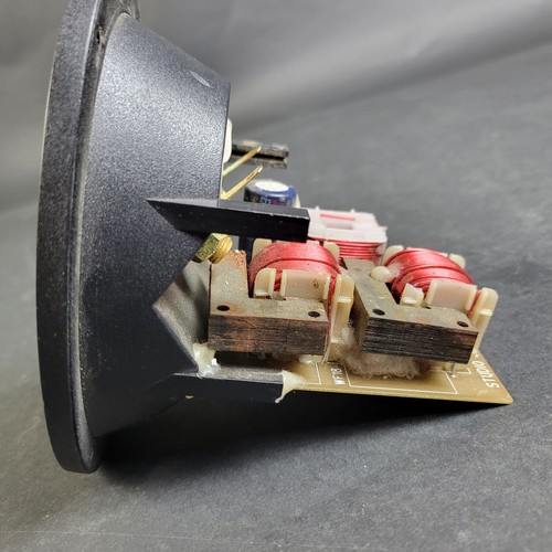 Paradigm Reference Studio Center Channel CC-570v3 Speaker Connectors w Crossover - Picture 6 of 7
