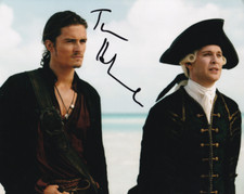 TOM HOLLANDER signed Autogramm 20x25cm PIRATES OF CARIBBEAN in Person autograph