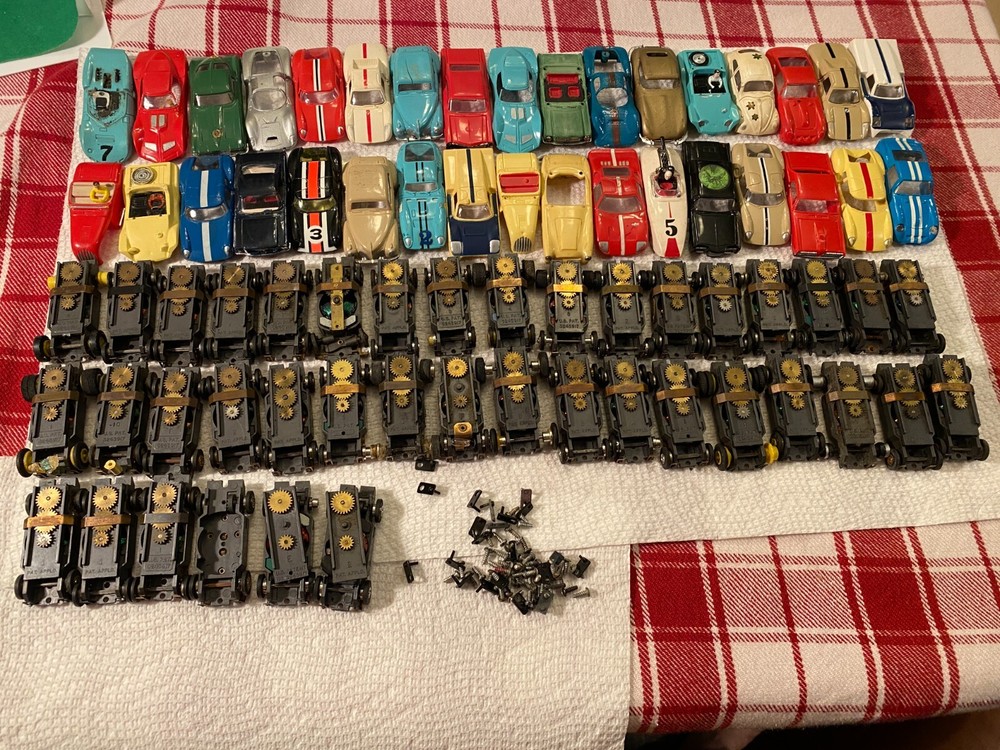 34 ORIGINAL AURORA THUNDER-JET BODIES, 40 AURORA T-JET CHASSIS, PARTS OR REPAIR