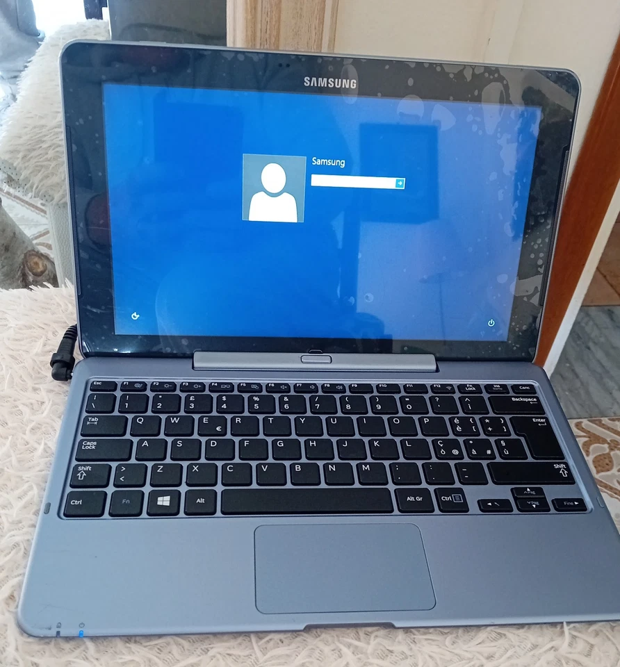 COMPUTER, NOTEBOOK SAMSUNG XE 500 t1c - Immagine 2 di 4