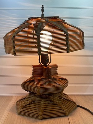 Vintage Tramp Art/Popcicle Stick Table/Desk Lamp
