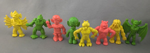 Diener Complete Set Of 8 Space Creatures Monsters Aliens Rubber Premiums  OYG