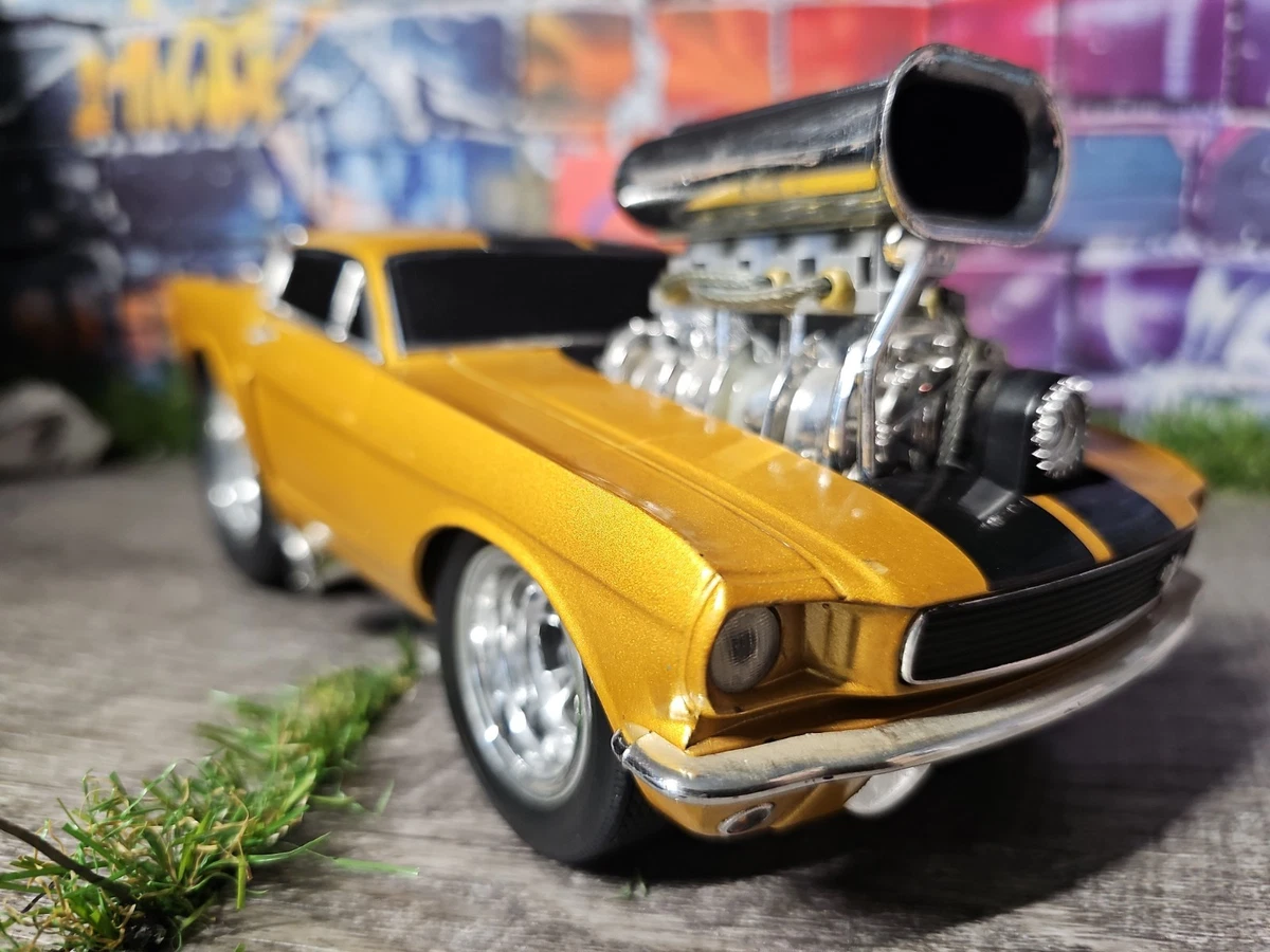 Muscle Machines Ford 1:18 Scale Diecast Cars, Trucks & Vans for