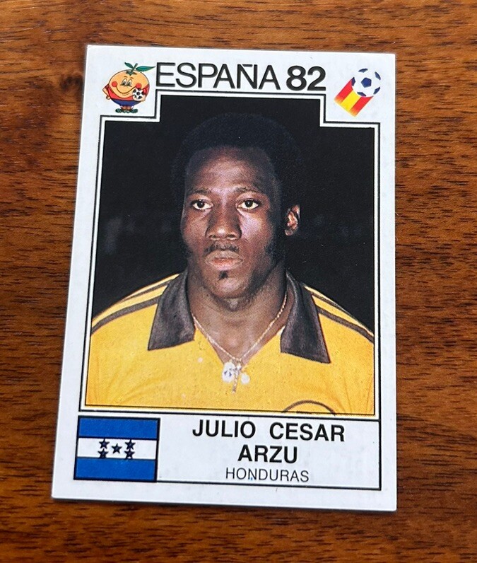 STICKER PANINI ESPANA 82 World Cup Sticker #348 Julio Cesar Arzu