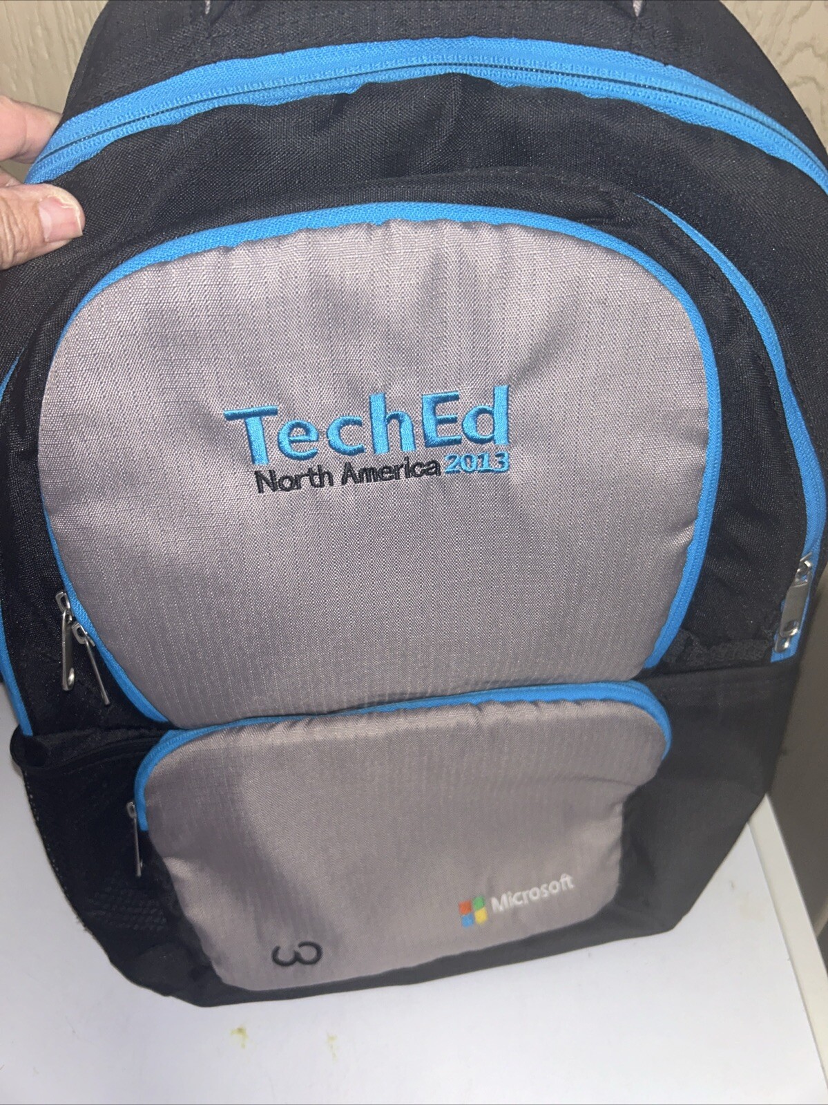 LOOPTWORKS Upcycled Computer Geek Friendly Backpa… - image 5