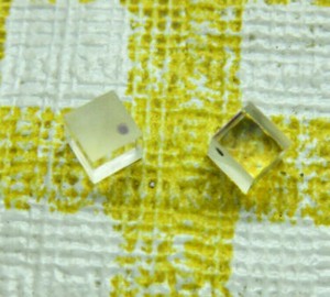 Polarizing Beam Splitter (PBS) Cubes and Rhombuses - 633 and 405 nm