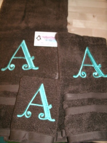 Monogram Victorian Letter Initial Personalized 3 Piece Bath Towel Set Any Color - Picture 2 of 8