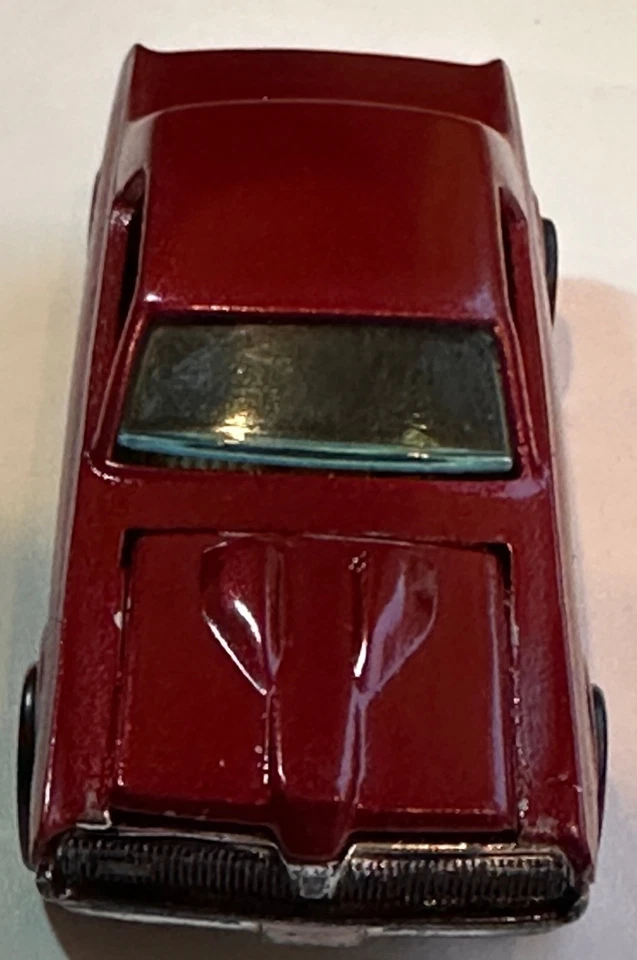 Hot Wheels Redline Custom Cougar - Pintura y ruedas nuevas Foto 2 de 4