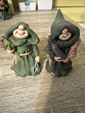 2 Estatuillas de Fraile Folk, Vino y Pan, Monje y Un Ramo con Tijeras Monje El