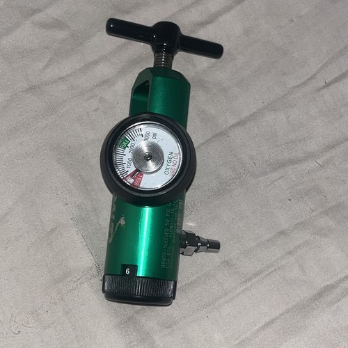 Drive Oxygen Regulator, Brass-Sleeved - Picture 2 of 6