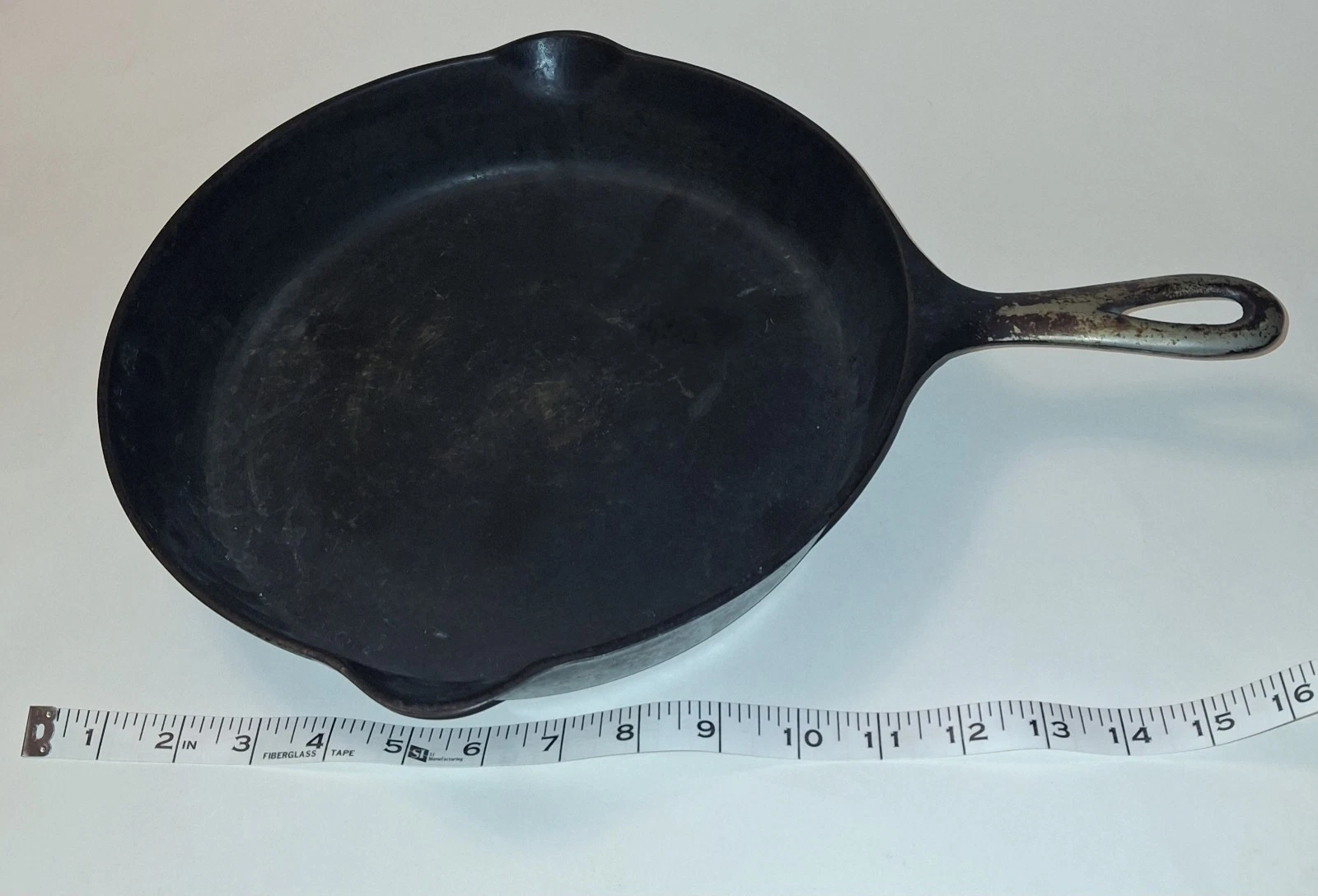 Vintage Griswold ERIE #9 Slant Logo Cast Iron Skillet Frying Pan 710 X Heat Ring