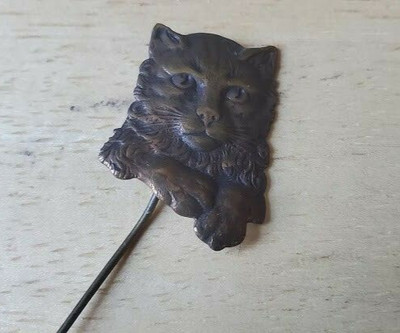 Cat Head stick pin Ears Eyes Nose Snoot Paws Vintage Bronzetone