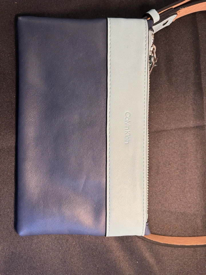 Calvin Klein BLUE Belt Bag Fanny Pack Purse Hip Sack - Image 2 of 4