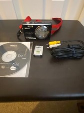 Nikon Coolpix S560 10.0MP Digital Camera