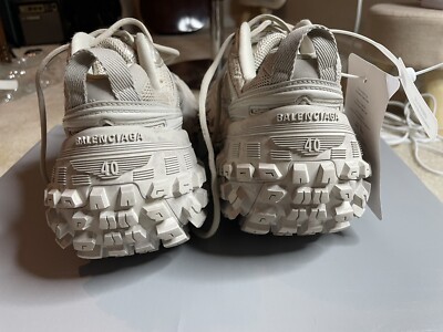 【新品】BALENCIAGA defender 40 balenciaga defender Beige IT40 | eBay