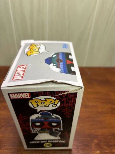 Funko Pop Marvel Deadpool Season Snow Day Deadpool # 1296 Exclusive Gamestop - Bild 3 von 7