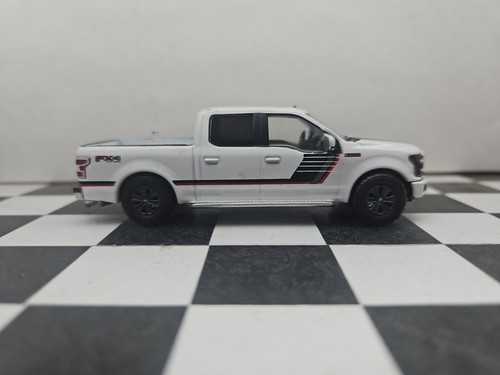 1:64 Custom 2220 XL Ford F150 4WD truck Pickup Farm Greenlight 4x4 hitch & tow - 第 5/9 張圖片