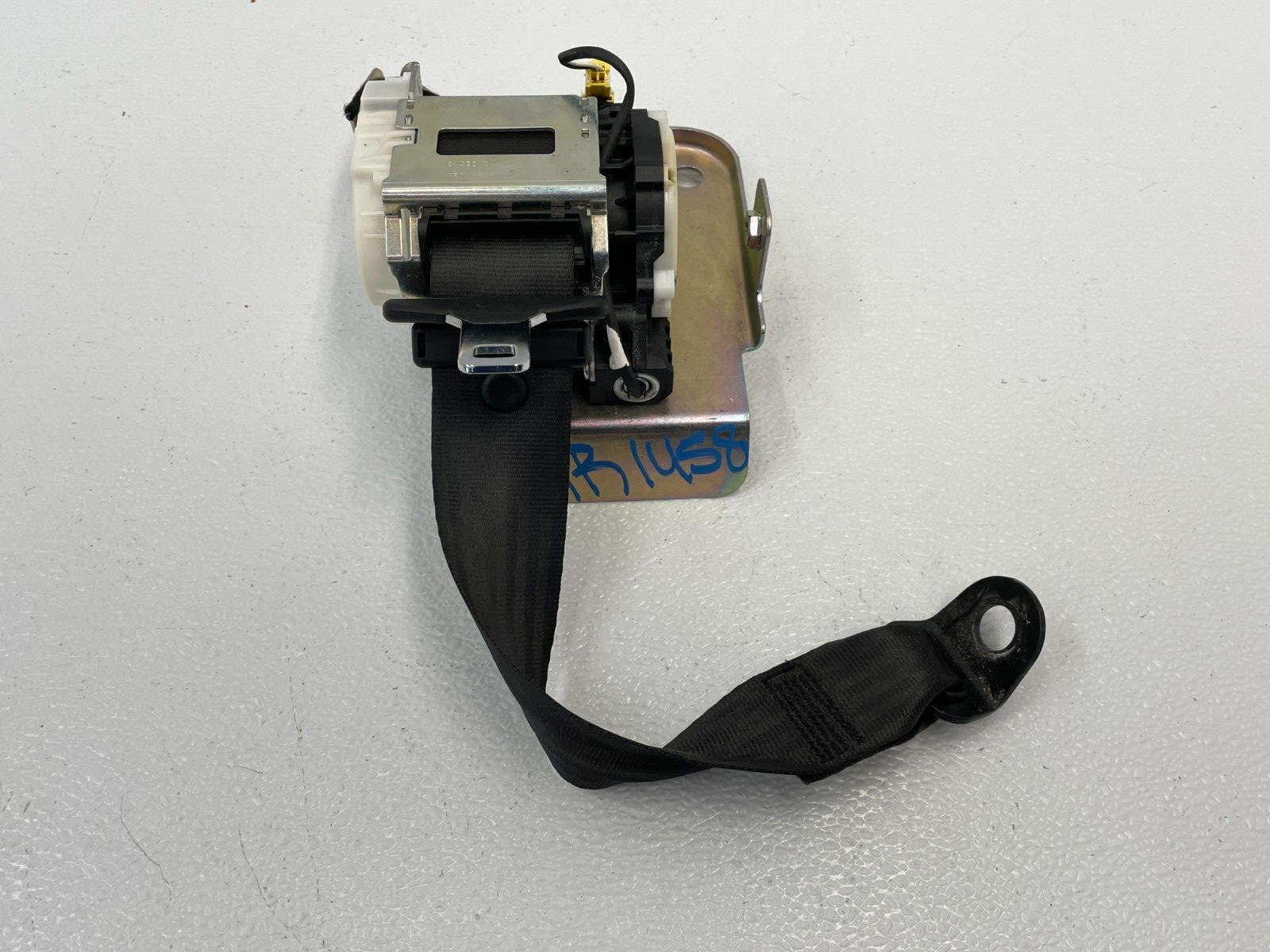 13 14 Maserati Granturismo M145 Rear Right Pass Seatbelt Retractor 1458 OEM