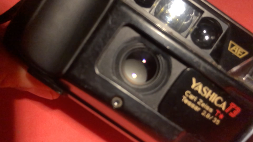 POINT AND SHOOT / YASHICA T3 f2.8 CARL ZEISS / VINTAGE 1988 TESTED -WORKS-READ⚠️ - Imagen 21 de 24