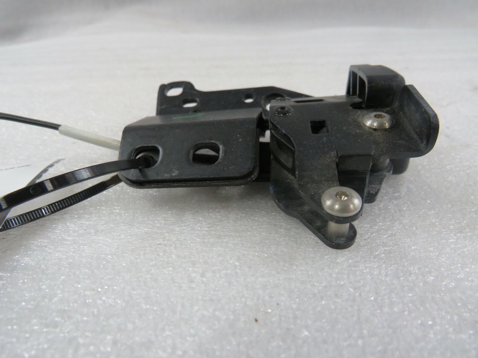 Mclaren 570s, RH, Right, Roof Latch, Used, P/N 90000002978