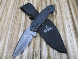 Used Gerber Profile Drop Point Fixed Blade Knife 22-01795 22-41795 w Sheath